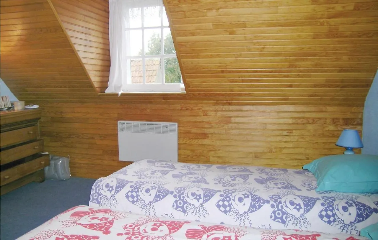 Beautiful Home In Pleumeur Gautier With Kitchen